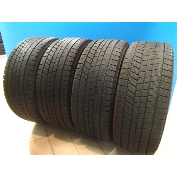 使用期間短い 希少 2022年製 中古4本 ブリヂストン ブリザック VRX3 235/55R17 アウディ Q3 ワーゲン ティグアン ボルボ V60 クロス
