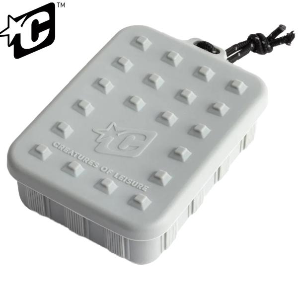 ※実店舗での販売も行っております。タイミングによっては商品の発送ができない場合がございます。※モニタなどの環境で、写真と実際の商品とは色が多少異なる場合があります。お気に入りのワックスを収納でき、ワックスコームとフィンキーを入れるスペースも...