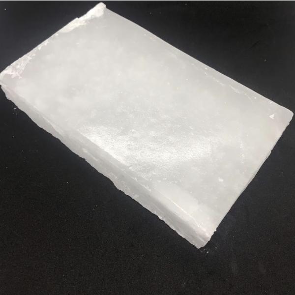 【鴨の羽根毟り用として】 手間がかかる鴨や鳩などの羽毟りが、非常に簡単にできます。 小さめの鍋などで溶かす場合は2〜3kg使用。 鴨が入る寸胴鍋なら、4〜5kg使用。 【トラック荷台用として】 荷台に塗ると滑りが良くなるため、多くのドライバ...