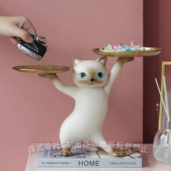ネコサイズ高さ約23cm×横約21cm×幅約9cmトレイサイズ大 直径約17cm×厚み約5mm小 直径約14cm×厚み約5mm重量 約650kg素材 レジン、合金＊手に付属の両面テープでテーブルを固定してください丁度良いサイズ感の猫ちゃんの...