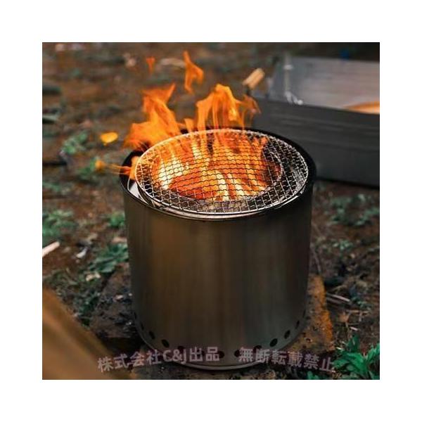 【商品説明】二次燃焼効果が高い為、通常燃焼時に起こりがちな白煙なども燃やし切り、煙が出にくく、火力も強い構造となっています【仕様(スペック)】33×34cm(外径×高さ）燃焼部サイズ：17×23cm(口径×深さ)収納サイズ35×35cmゴト...