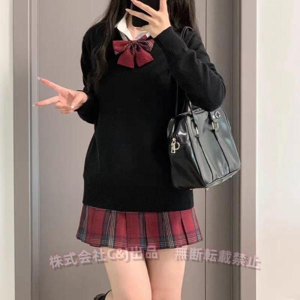 ★チクチクしなくて着心地が良いので、お気に入りです。★年間を通して着られるのでおすすめです。★お手頃価格なのに、品物はしっかりしていて大満足です。★ロゴ刺繍は無い無地のセーターです。★家庭洗いも可能なので、お手入れが非常に簡単です。