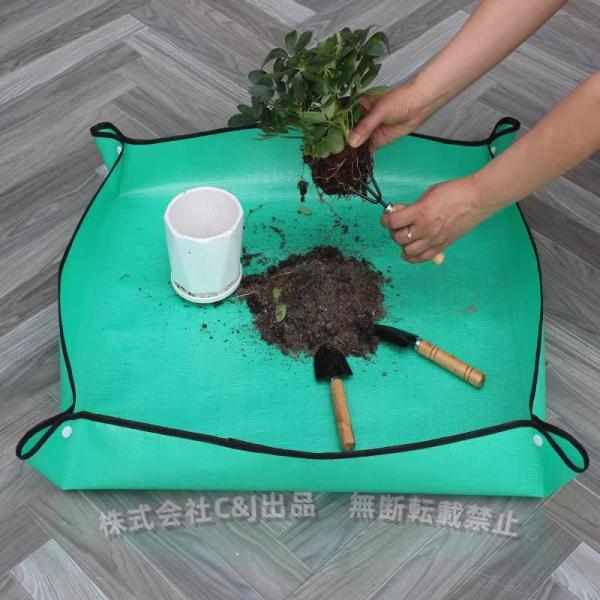 【商品仕様】：サイズ：100cm*100cm、素材：撥水加工のナイロンオックス、植え替え作業用：ガーデニングでの鉢の植え替えなどの作業で、土の汚れを気にせず園芸作業ができるトレー型のシートです。【撥水性素材】：表面は撥水加工のナイロンオック...