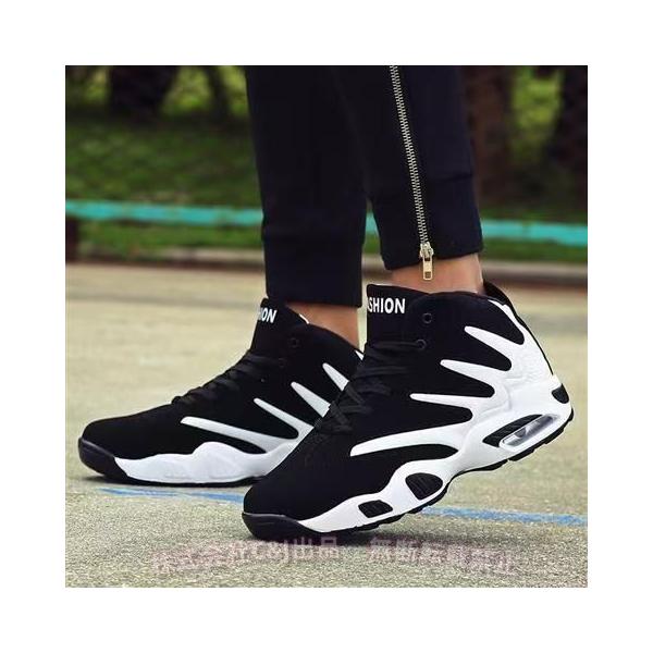 メイン素材: ポリウレタン表地: フェイクレザーソール素材または裏地: 合成底【疲れにくいバッシュ】クッション性と軽量性を併せもち定番バッシュ。長い距離を歩いても足が疲れにくい、日常使いや旅行、街歩きにも向いています。【運動通学の一足】合皮...