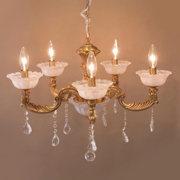 Led電球対応 E12 水雷型 5灯シャンデリア クラシカルシャンデリア カルチェラタン 豪華 天井照明 北欧 かわいい 国内即発送 Atbe おしゃれ 室内照明器具 Ledライト