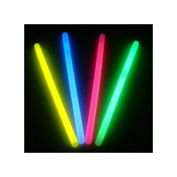 コンサート、イベントで大活躍！使用期限4年なので防災用にも便利。防災用として購入する場合は黄がおすすめです。軽く折るだけで使用できる電池不要の長時間発光通称「光る棒」で有名なコンサートペンライト（ケミカルライトスティック）スーパーロング35...