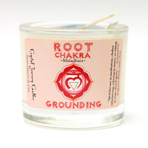 【商品仕様】サイズ：高さ 約57[mm]　底部の直径 約60[mm]燃焼時間：約18〜20時間香り：シダー、クローブ仕様：石油系のパラフィンに比べ、燃焼時にすすが出にくく低温で長い時間燃え続けるソイ（大豆）ワックスを 100%使用。 キャン...