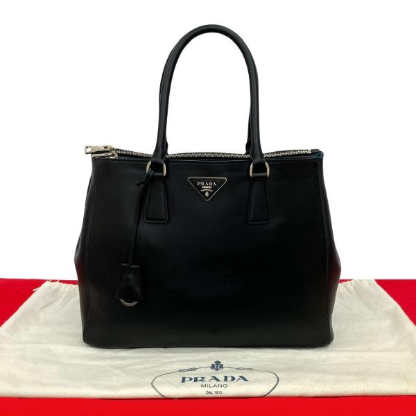 美品箱付き PRADA ブラックレザー ハンドバッグ N N PRADA 極 美品 袋付き プラダ 三角ロゴ 金具 スウェード レザー