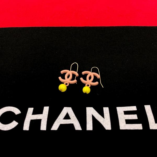 CHANEL（シャネル） 極 美品 コメあり 03S CHANEL スイングピアス