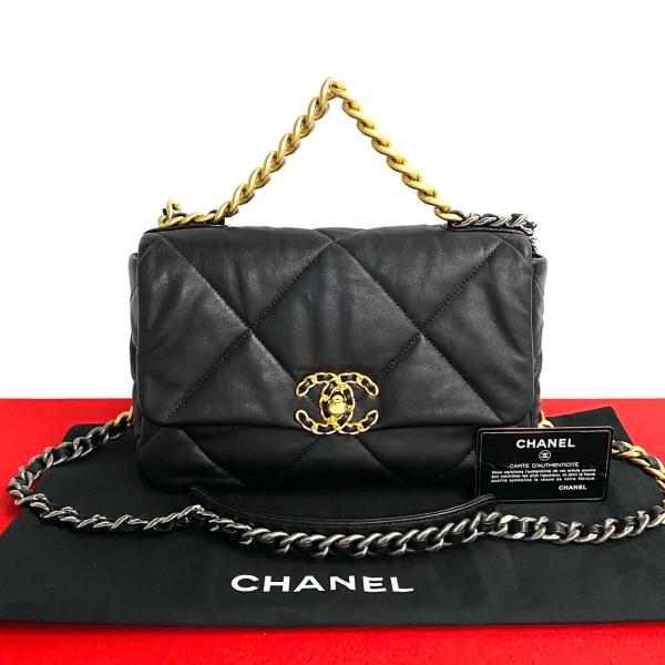 CHANEL（シャネル） 極 美品 袋付 カード シール有 28番台 19 ココ
