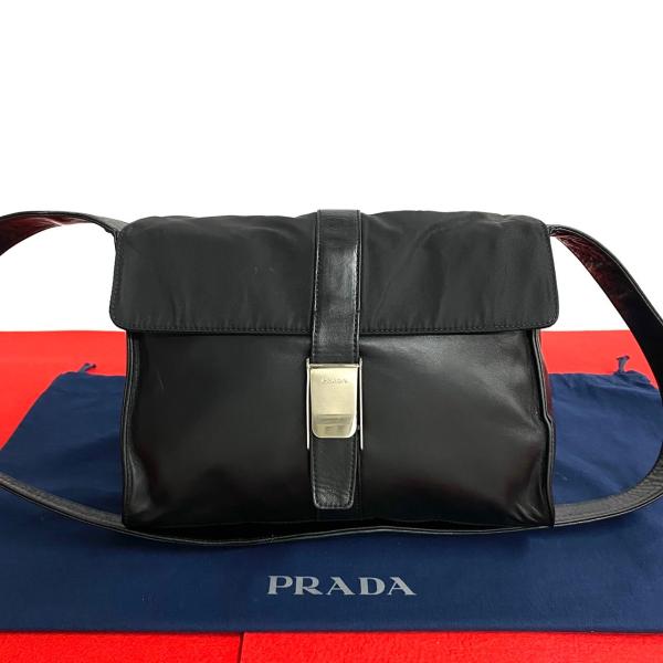 極 美品 プラダ 三角ロゴ 金具 レザー ナイロン ショルダーバッグ