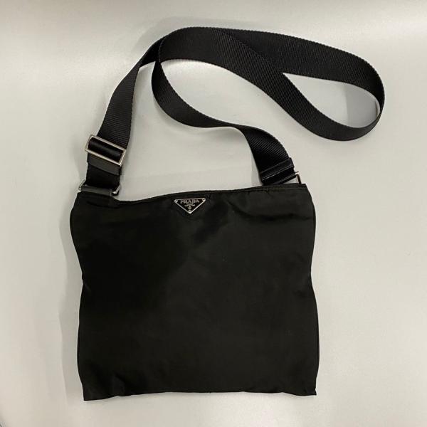 PRADA（プラダ） 美品 レア品 三角ロゴ 金具 ナイロン ミニ ショルダー