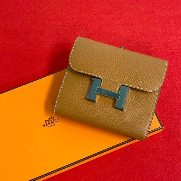 HERMES ほぼ未使用 Z刻印 エルメス コンスタンス コンパクト HERMES ほぼ未使用 Z刻印 エルメス コンスタンス コンパクト