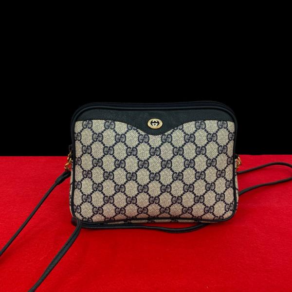 【極美品】オールドグッチ GGスプリーム ロゴ金具 ボストンバッグ 肩掛け可能 極美品】オールドグッチ GGスプリーム ロゴ金具 ボストンバッグ