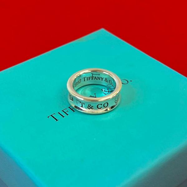 Tiffany & Co. シルバーリング 約9号 TIFFANY&Co.（ティファニー） 極 美品 ナロー リング シルバー925 指輪