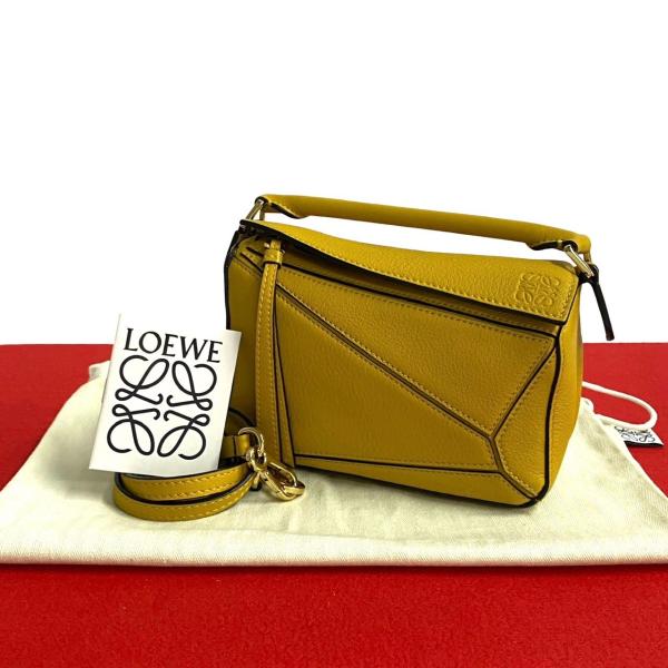 ほぼ未使用 ロエベ  バッグ ロエベ LOEWE LOEWE ショルダーバッグ PUZZLE FOLD POUCH C510PT1X01
