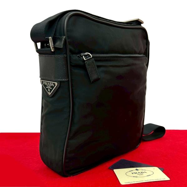 【極美品】プラダ ショルダーバッグ サコッシュ ナイロン×サフィアーノレザー PRADA（プラダ） 極 美品 三角ロゴ 金具 テスート ナイロン