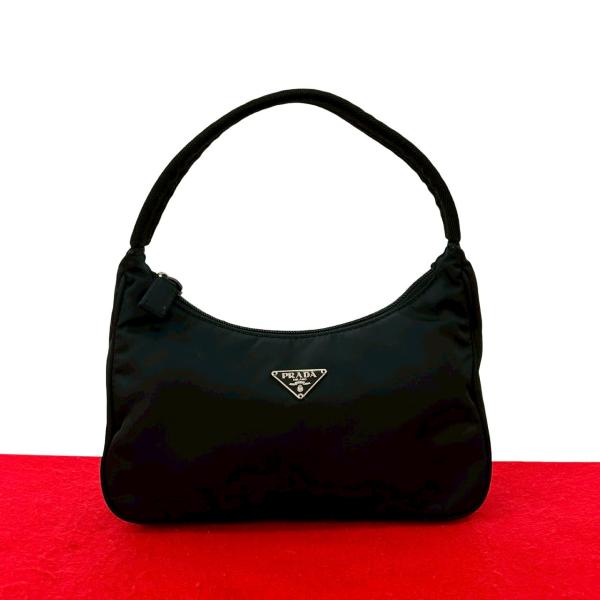 PRADA（プラダ） 極 美品 三角ロゴ プレート 金具 テスート ナイロン