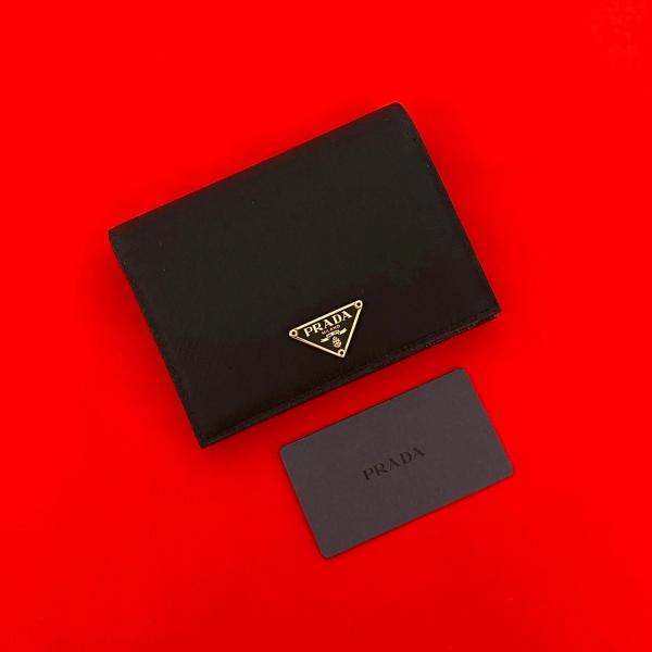 PRADA（プラダ） 極 美品 三角ロゴ プレート 金具 ナイロン