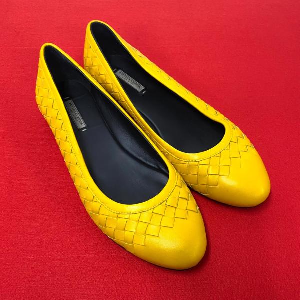 極 美品 BOTTEGA VENETA ボッテガヴェネタ イントレチャート レザー 本