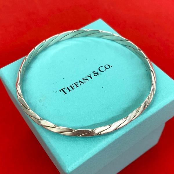 【美品】希少 ティファニー ナイフエッジ ツイスト バングル 925 TIFFANY&Co.（ティファニー） 極 美品 ナイフエッジ ツイスト バングル