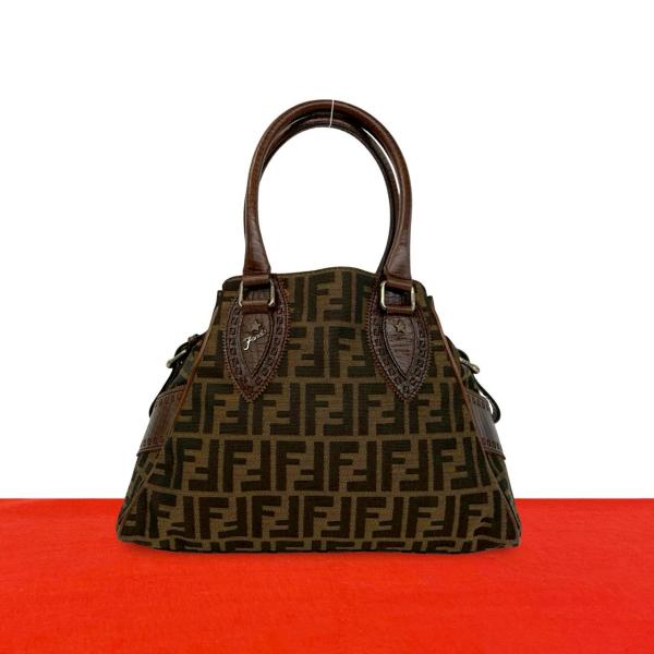 FENDI（フェンディ） 極 美品 袋付き ズッカ FF 柄 ロゴ 金具