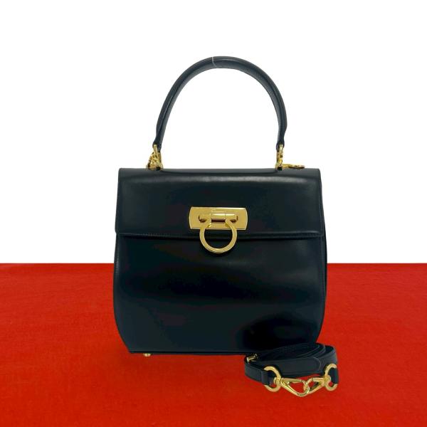 【極美品】サルヴァトーレフェラガモ　2way バッグ　ガンチーニ　レザー　黒 極 美品 Salvatore Ferragamo サルヴァトーレフェラガモ ガンチーニ