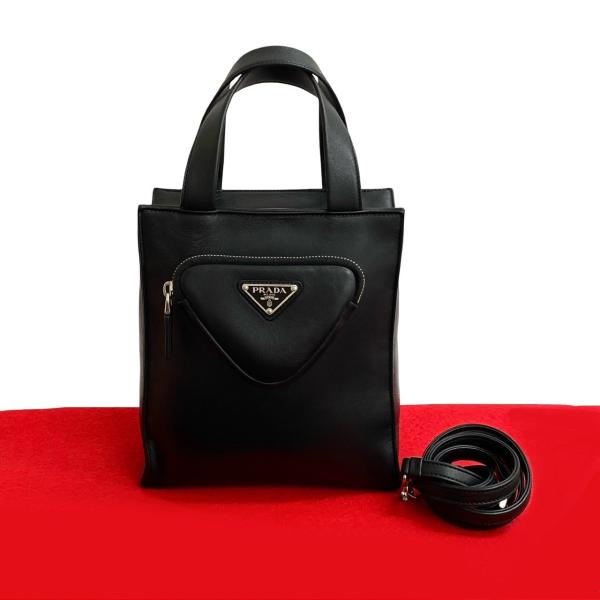 PRADA 極 美品 プラダ 三角ロゴ 金具 ナッパ レザー 本革 2way