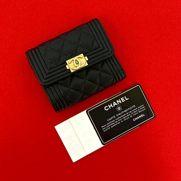 【綺麗】シャネル キャビア ココマーク 財布 CHANEL（シャネル） 未使用保管品 カード シール有 27番台 ボーイ