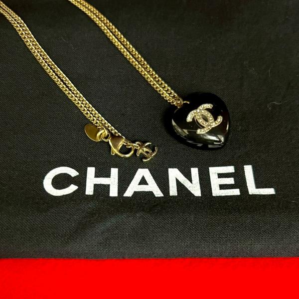 CHANEL（シャネル） 極 美品 コメあり 06P CHANEL ココマーク ハート