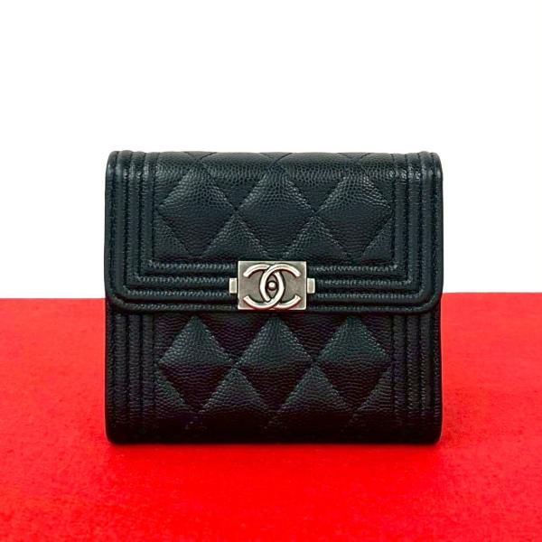 美品　CHANEL シャネル マトラッセ キャビアスキン 三つ折り財布 CHANEL（シャネル） 極 美品 シール有 31番台 マトラッセ ココマーク