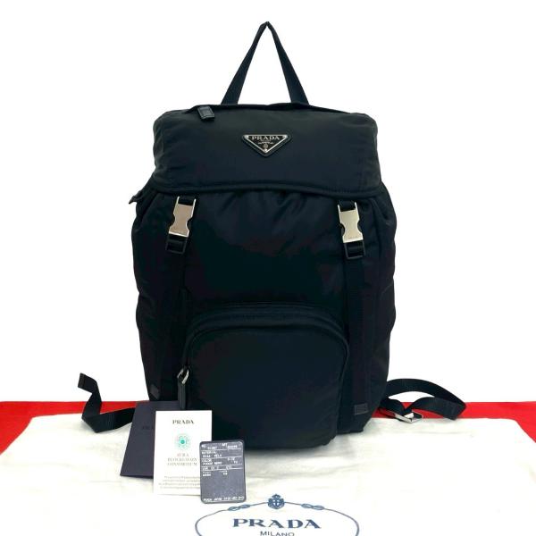 ✨美品✨プラダ リュック バックパック ミニ 三角ロゴプレート ナイロン レザー PRADA（プラダ） 未使用保管品 袋付き 三角 ロゴ プレート 金具