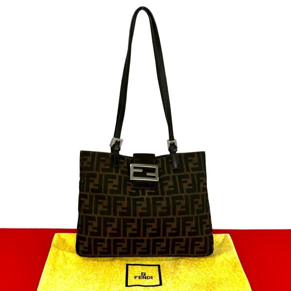 FENDI（フェンディ） 極 美品 袋付き ズッカ FF 柄 ロゴ 金具