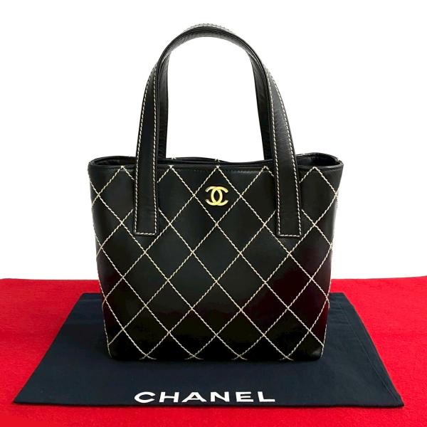 #CHANEL ブラックレザー ハンドバッグ　ノベルティ正規品ノベルティシール有 CHANEL（シャネル） 極 美品 シール有 7番台 マトラッセ ワイルド