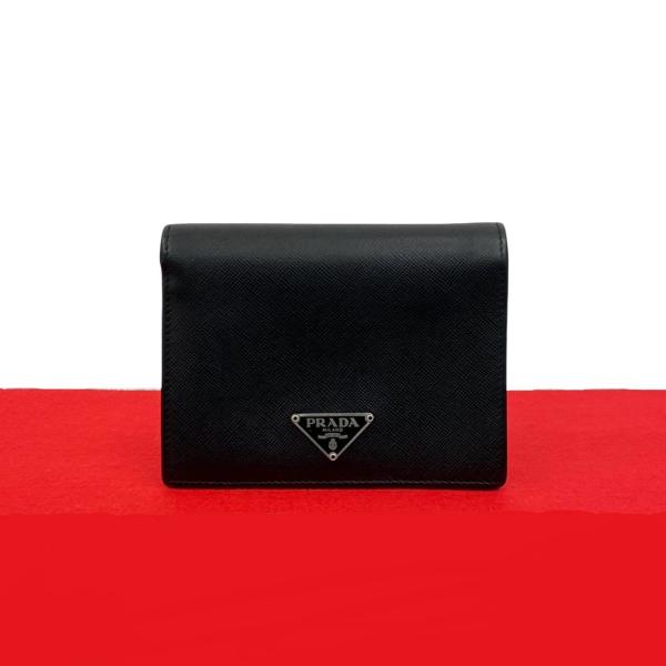 ♡美品♡PRADA プラダ 二つ折り財布 サフィアーノレザー 三角ロゴ ブラック PRADA 極 美品 プラダ 三角ロゴ 金具 サフィアーノ レザー 本革 二