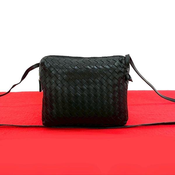 美品　ボッテガヴェネタ　ショルダーバッグ イントレチャート　サコッシュ　黒 極 美品 袋付き 希少品 BOTTEGA VENETA ボッテガヴェネタ