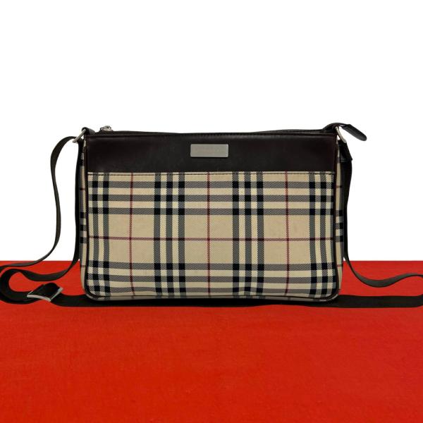 BURBERRY（バーバリー） 極 美品 ロゴ 金具 プレート ノバチェック 柄