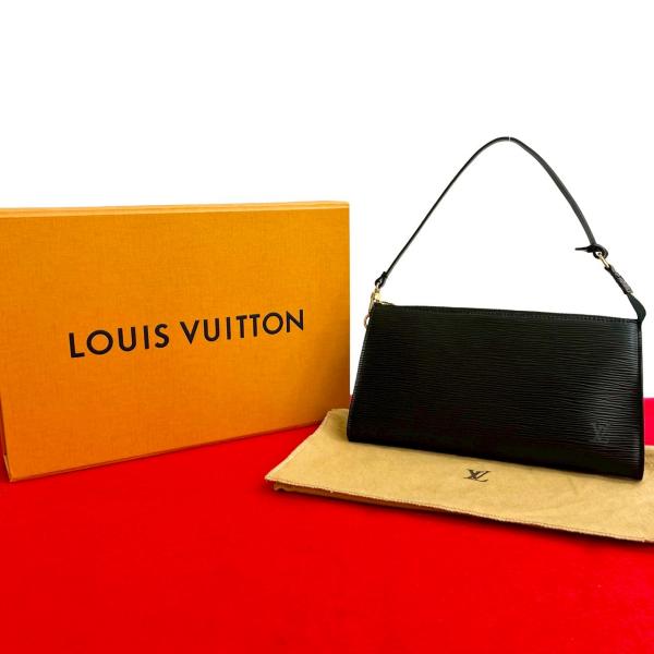 LOUIS VUITTON（ルイ・ヴィトン） ほぼ未使用 箱 袋付き ポシェット