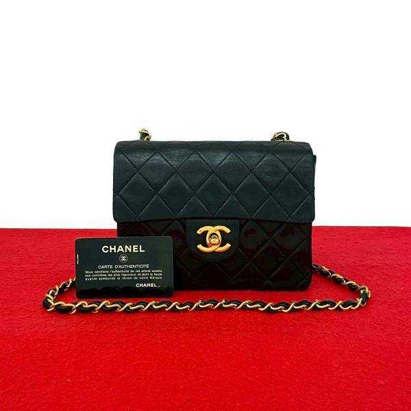 美品 シャネル ショルダーバッグ ロゴマーク マトラッセ ムートン Gカード有 CHANEL（シャネル） 極 美品 カード シール有 0番台 マトラッセ ココ