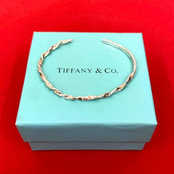 TIFFANY&Co.（ティファニー） 極 美品 ツイスト バングル シルバー925