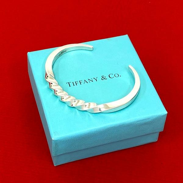 TIFFANY&Co.（ティファニー） 極 美品 ツイスト バングル シルバー925