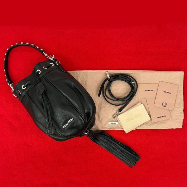 miu miu（ミュウミュウ） 極 美品 袋付き ビジュー タッセル レザー 本