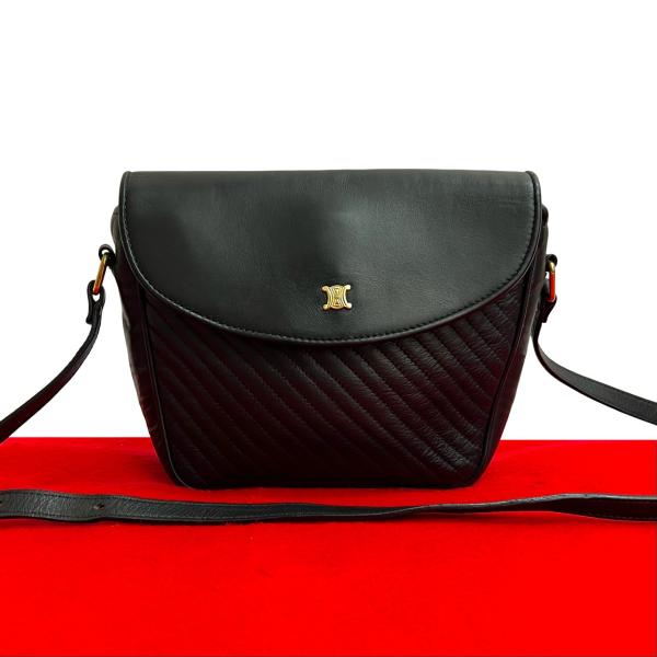 【極美品】セリーヌ トリオンフロゴ ショルダーバッグ キルティング ロゴ金具 CELINE（セリーヌ） 極 美品 ヴィンテージ トリオンフ ロゴ 金具