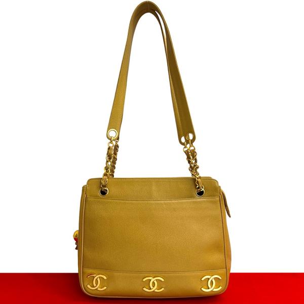 CHANEL（シャネル） 極 美品 シール有 3番台 ヴィンテージ トリプル