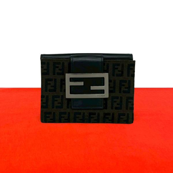FENDI（フェンディ） 極 美品 ズッカ FF 柄 ロゴ 金具 キャンバス