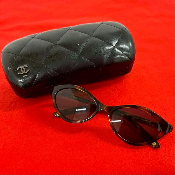 CHANEL（シャネル） 極 美品 ココマーク マーブル 柄 プラスチック