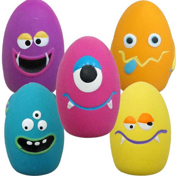 ・スマイルエッグにモンスターたちが登場！・柔らかいラテックス製。・押すと「プピッ」と音がする笛入り。・甘いバニラの香り付き。・小型犬や小動物にピッタリな手の平サイズ。・不規則に転がるタマゴ型に夢中♪■サイズ：W70×D40×H130mm■素...