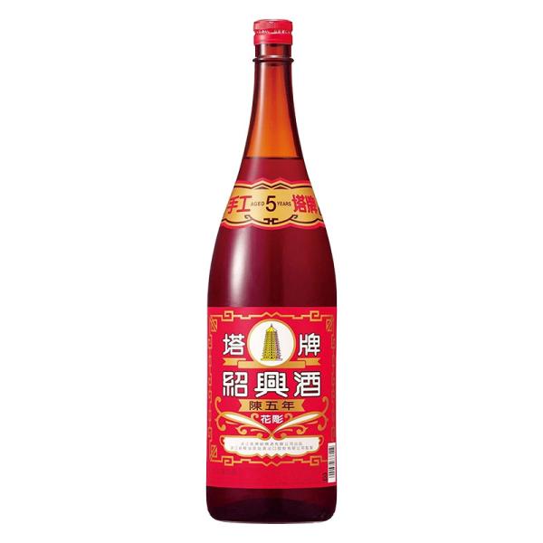 【内容量】1800ml【アルコール分】16％【原材料】もち米、麦麹（小麦）、カラメル色素【商品特徴】良質のもち米と麦麹を用いて甕で仕込み、甕で貯蔵しました。５年間じっくり熟成させて生まれた絶妙なバランスの味わいとたくましいボディ、そして、上...