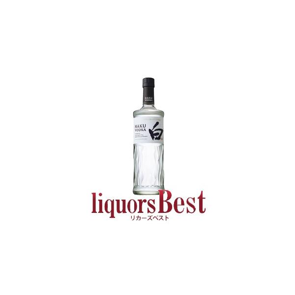 厳選した国産米を100％使用。異なる3種の蒸溜器で原料酒をつくりわけ、当社が開発した竹炭濾過技術で仕上げました。口当たりの柔らかさと、まろやかでほのかな甘さが特長です。