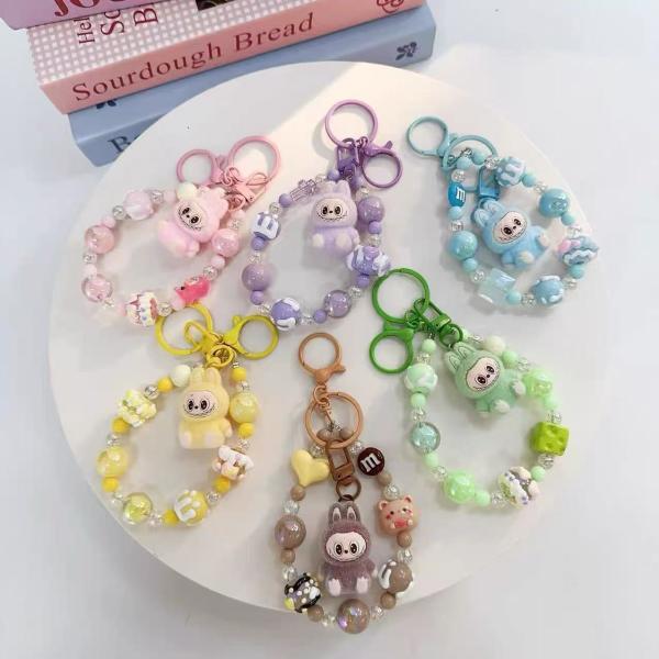 サイズ：約16cm重さ：約39〜41g素材：アクリル　PVCなどスマホアタッチメントプレート付き（スマホとケースの間に挟むタイプ）ご注意事項★商品の色は、撮影時の光や、お客様のモニターの色具合などにより、実際の商品と異なる場合がございます。...